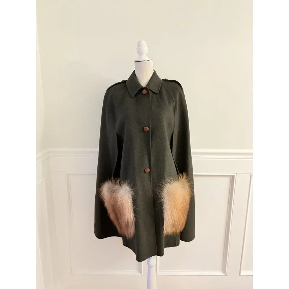 Max Mara Olive Green Wool Cape Coat with Fur Pockets Leather Buttons L - Picture 3 of 7